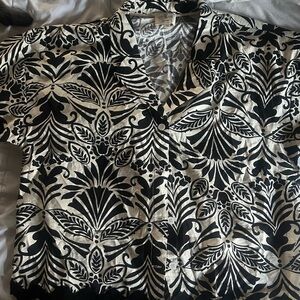 Umgee Black & White Botanical Print Short Sleeve Button-Down